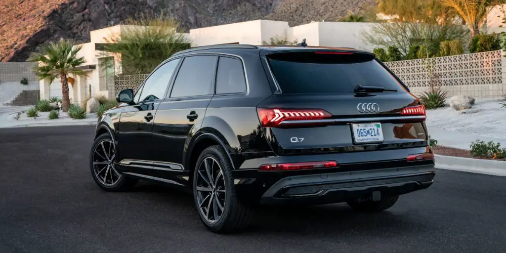 Audi Q7 rear