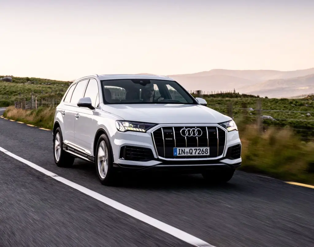 Audi Q7 front