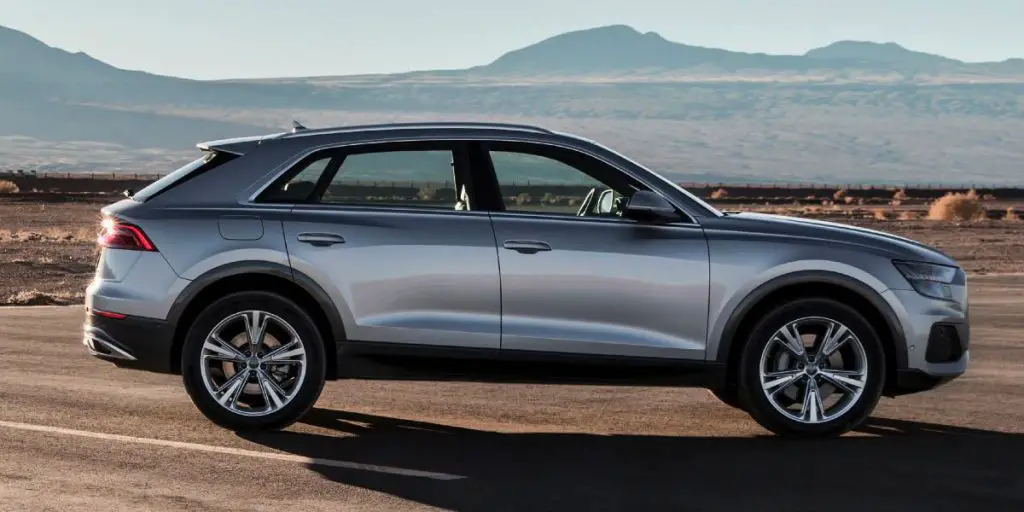 Audi Q8 side view