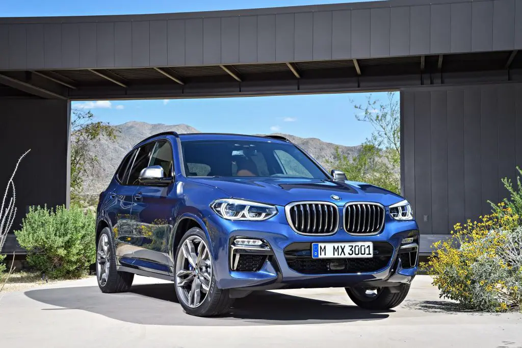 BMW X3 přední 3/4 zobrazení