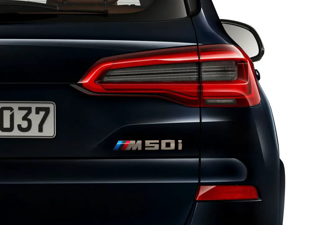  BMW M50i