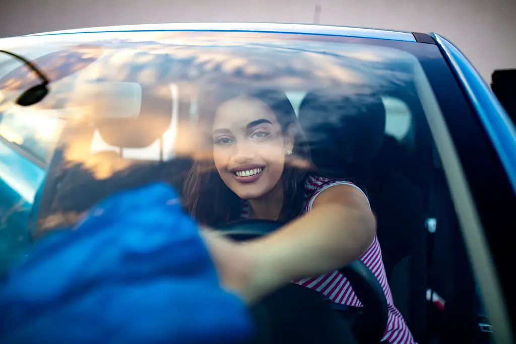 cleaning the car windows from inside