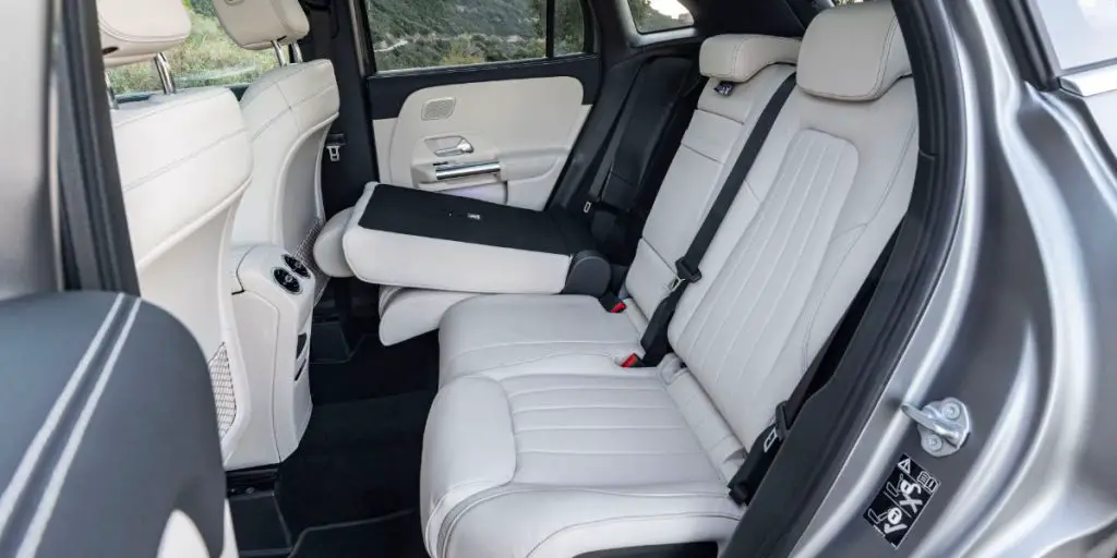 Mercedes GLA rear row seats