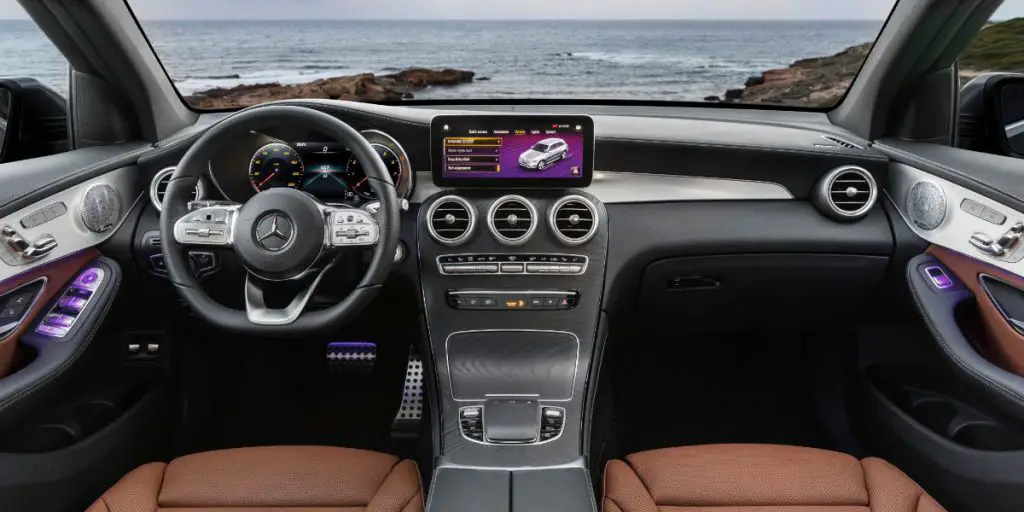 Mercedes GLC interior