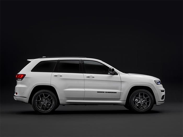 Jeep Grand Cherokee side view