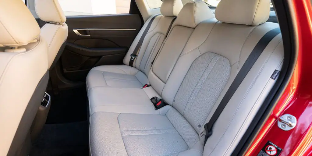 Hyundai Sonata rear row seats