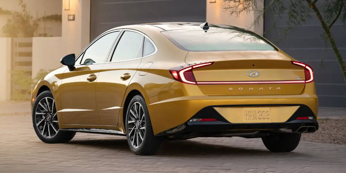 Hyundai Elantra vs Sonata Which Sedan Should You Pick? Motorborne