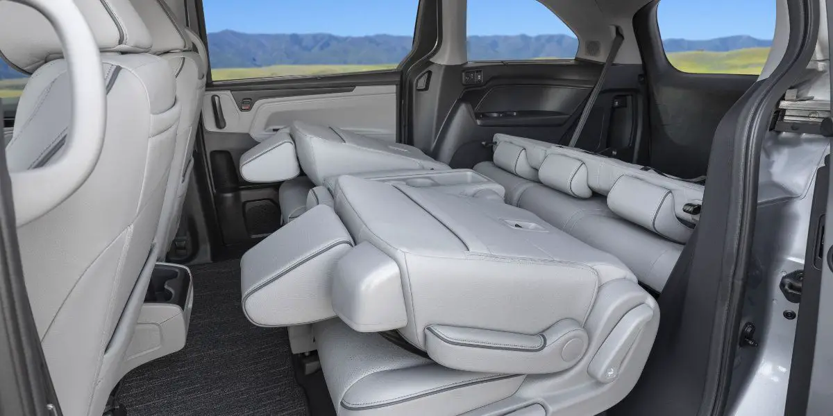 Honda Odyssey vs Honda Pilot Motorborne