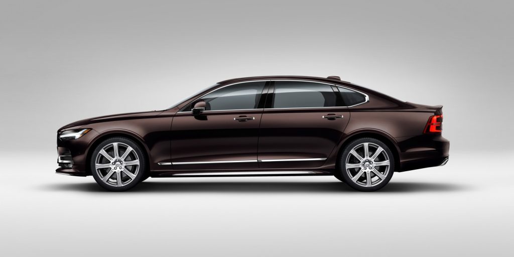 Volvo S90 side view