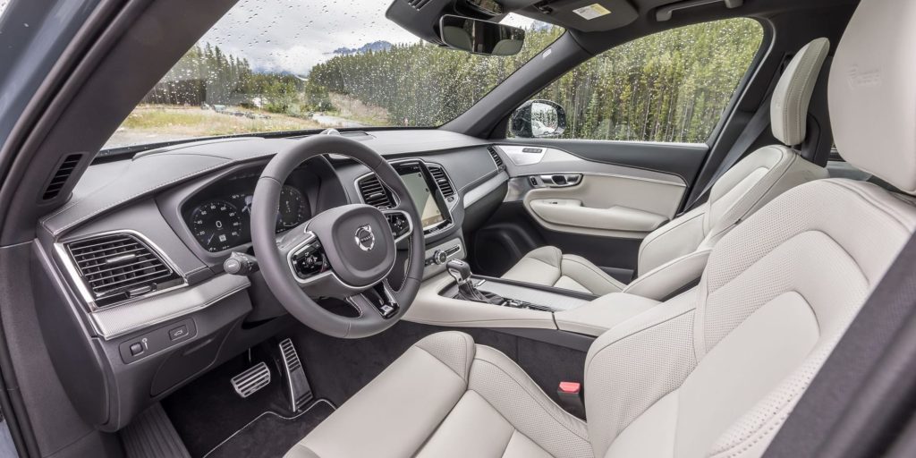 2022 Volvo XC90 interior view