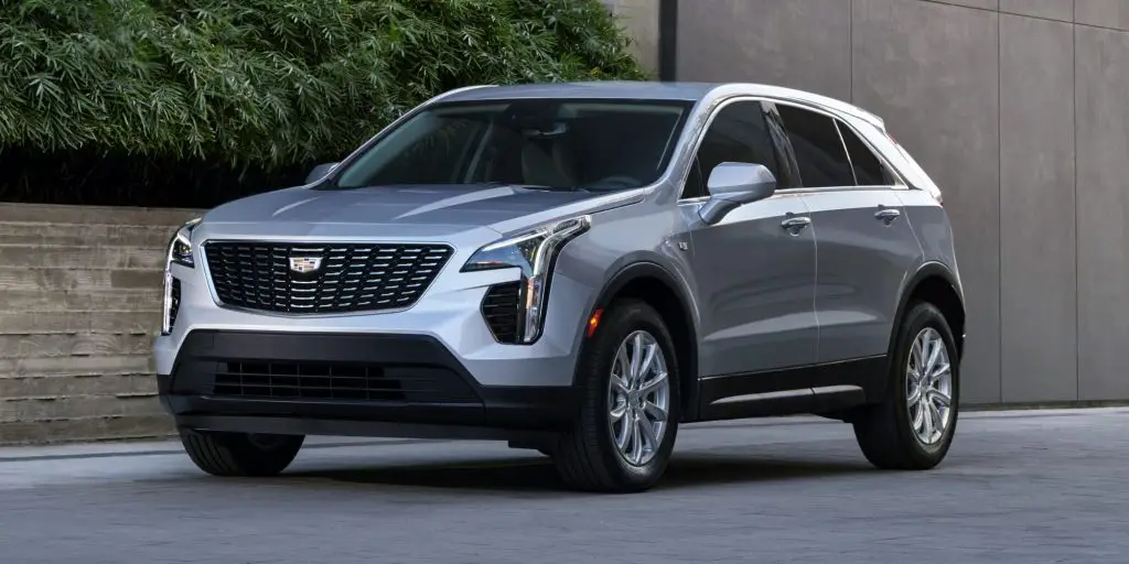 Cadillac XT4 front view