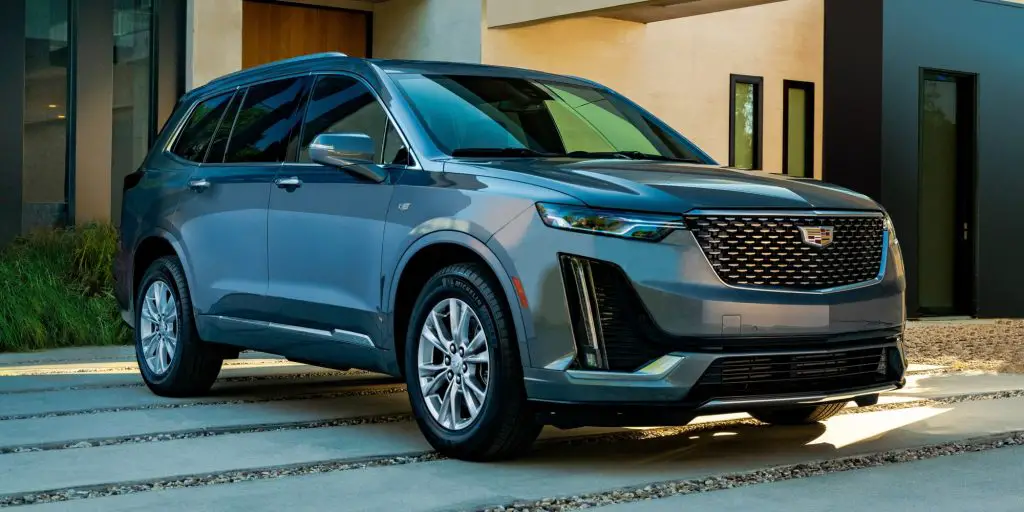 Cadillac XT6 front view